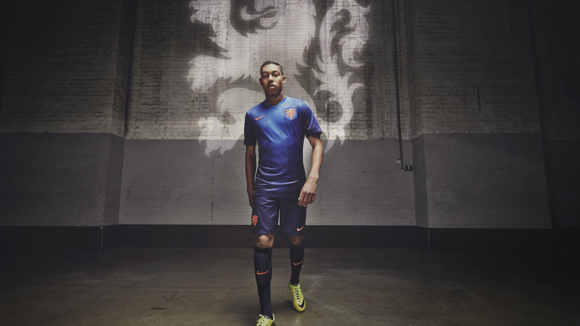 拜仁全场高压战术压制博卡中场,拜仁防线